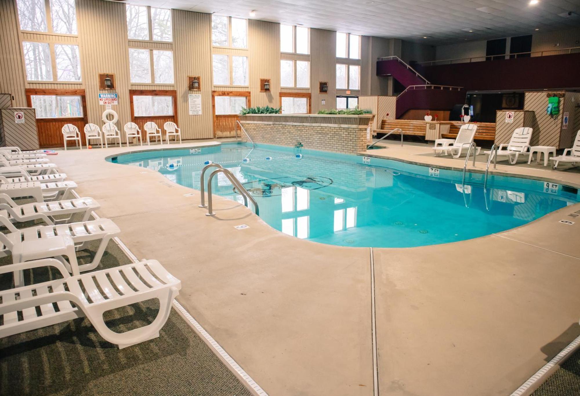 Carriage House Country Club Hotel Pocono Manor Exterior foto