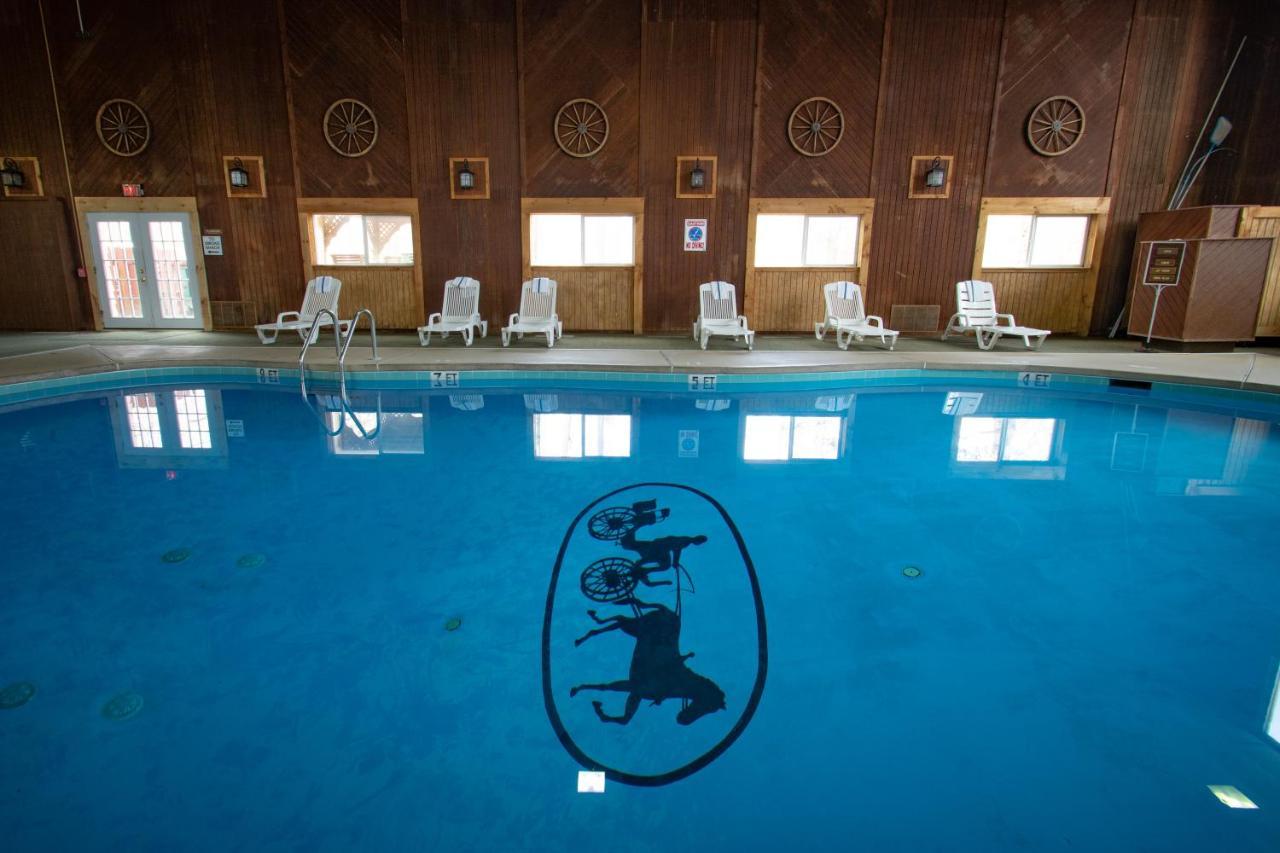 Carriage House Country Club Hotel Pocono Manor Exterior foto